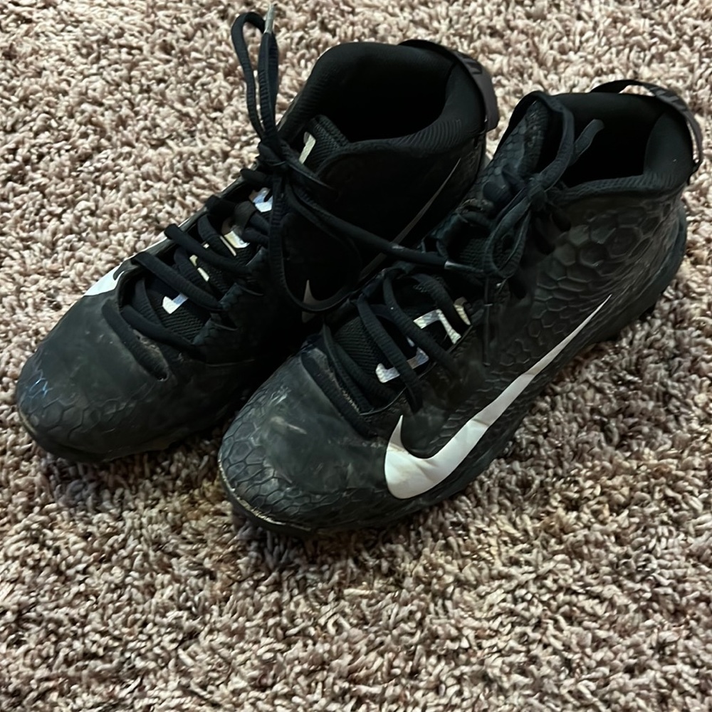 Boys Nike fast flex cleats